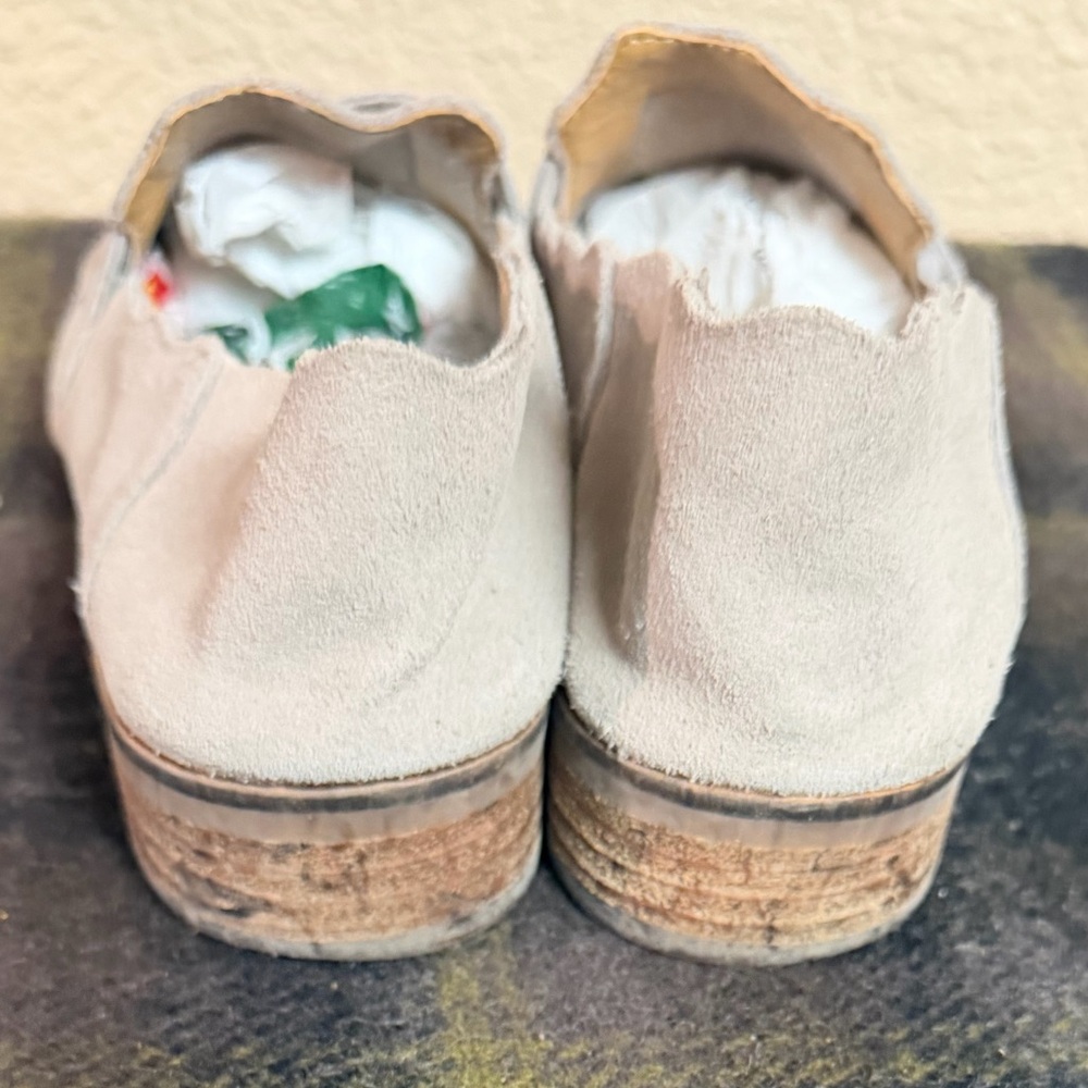 4/$15 Lucky Brand Suede Loafers - Cream - Picture 4 of 7